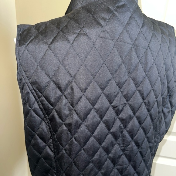 G.H. Bass & Co. Women’s Quilted Puffer Black Vest, Size Large, Zip Outerwear - Picture 4 of 12